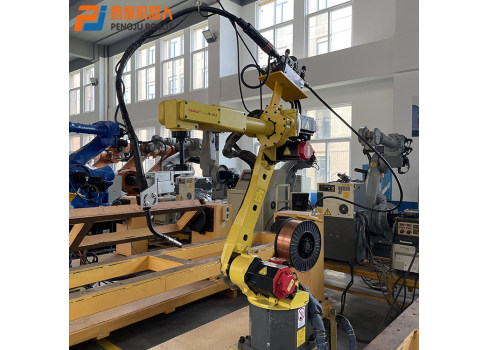 特点  FANUC Robot R-0iA是一款具有智能化功能的高性能操作机器人，具有重量超轻、结构紧凑的特点。.  R-0iA适合各种弧焊应用，包括那些通常采用手工焊接的小型工件。  ●针对弧焊应用，通过优化成功地设计了轻量和紧凑的机器人手臂，在保持原有可靠性的同时，实现了优异的性价比。  ●采用最先进的伺服技术，可以提高机器人的动作速度和精确度，在最大程度.上减少操作员的干预，提高了弧焊系统的工作效率。  ●R-0iA与林肯新型弧焊电源之间实现了数字通讯，能够进行机器人和焊接电源的高速协调控制，从而实现了高品质焊接。  ●能够提供薄钢板低飞溅、高品质脉冲焊接等多种焊接方法，几乎可以用于所有应用，提升了焊接能力。