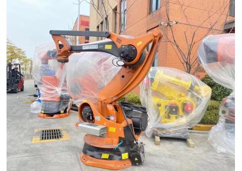 Palletizing robots solve recruitment problems for factories