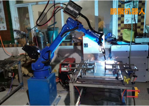 安川机器人焊接不锈钢材质，安川焊接机器人具有稳定性好，速度快，灵活性，延展性等优势