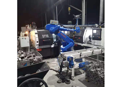 娄底上下料应用案例、选用安川上下料机器人、进行一台机器人与两个机床的联动生产